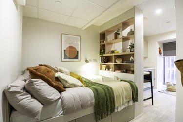 1 bed studio, Lancaster Street, Aston, Birmingham, B47FN - Image 2